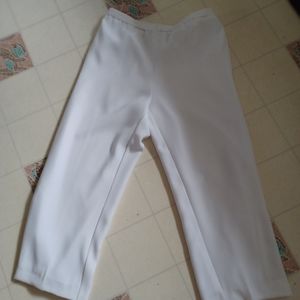 Brand New WOT Joseph Ribkoff White Lined Pants with Elastic Waistband